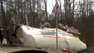 Аварии грузовиков Апрель 2015 / Truck crash compilation April 2015  Truck Accidents