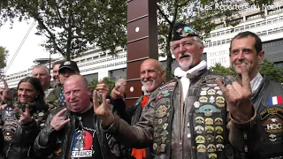 Inauguration esplanade Johnny Hallyday à Paris Bercy - Les bikers en Harley-Davidson