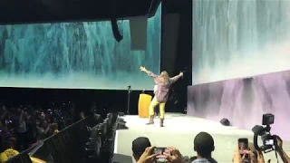 SDCC 2018: Jason Momoa takes the stage of Hall H as Aquaman