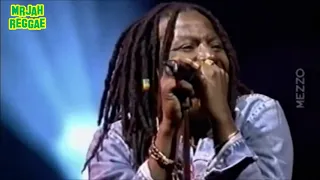 Alpha Blondy, Live at Festival Des Mondes Solidaires 2002.