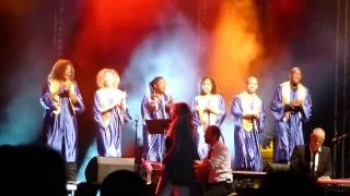 Chimène Badi - Concert à Mulhouse - 06/07/2013 - Mercedes Benz (gospel)