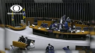 Câmara dos Deputados tenta votar PEC dos Precatórios