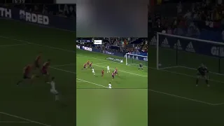 Riqui Puig miss penalty 😮