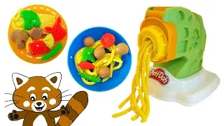 Pukkins gör spaghetti och köttbullar med en rolig pastamaskin från Play Doh - Lek med leksaker