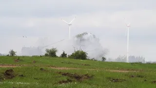 Italian soldiers with 132nd FAR “Ariete” fire theHowitzer PzH2000, during Exercise Dynamic Front 21