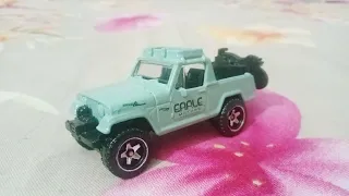 Hot Wheels 1967 Jeepster Commando 2nd Color