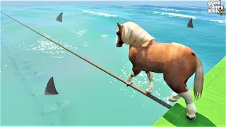 حصان يجازف من فوق أسماك القرش 🐸 GTA 5 - Horse Risky Walk Through The Sharks