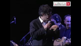 Fiorello spiega "Ho in mente te" (Equipe 84) e fa cantare il pubblico