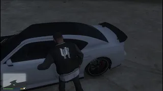 Как оставить машину заведённой? Grand Theft Auto 5