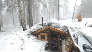 ALEX WILD dugout life: Waiting for the STORM, I hid in a log cabin. FOREST BUNKER part 24