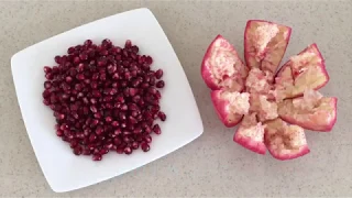 How to Deseed a Pomegranate in 1 minute  #howtocutpomegranate    #HowToRemovePomegranateSeeds