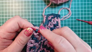 AdO Crochet, Tutorial video and chart for overlay mosaic in the round: round 13