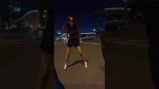 Алена Мужева танцует