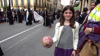 What's going on here? Holy week in Spain. ( ¿Que está pasando aqui? Semana Santa en España ) 4K