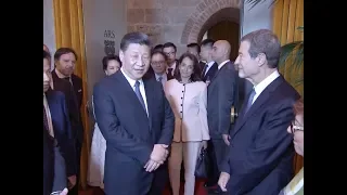 President Xi Meets Governor of Italy's Sicily