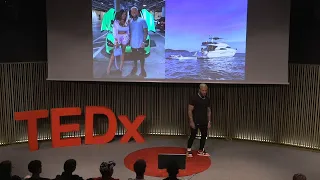 Historia de realización: de lavaplatos a millonario | Amadeo Llados | TEDxMatadepera