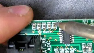 Removing SMT resistor with single soldering iron