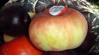 Плоские персики еда органик - Saturn peach, donut peach. София Голдберг