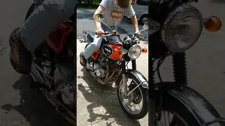 Old man kick-starts 1974 Honda CB550 four cylinder #shorts