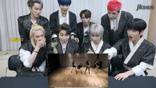 STRAY KIDS reaction to BLACKPINK - 'BOOMBAYAH' DANCE PRACTICE VIDEO