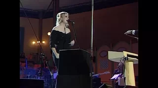 Trisha Yearwood - How Do I Live (Pavarotti & Friends)