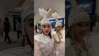 Дубай моллды шулаткан қазақ қыздары😊 #dubaimall  #kazakhstan #индирагульвира #nationalcostume