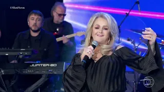 Bonnie Tyler canta "Holding Out For A Hero" no Altas Horas