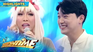 Vice Ganda greets the woman Ryan Bang admires | It's Showtime