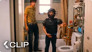 Greg Really Needs To Pee Movie Clip - Diary of a Wimpy Kid (2010)