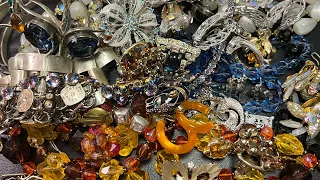 Huge Vintage Jewelry Sale !! Everything must GO !