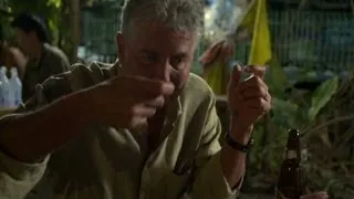 Anthony Bourdain enjoys the Thailand's sensory pleasures (Anthony Bourdain Parts Unknown)