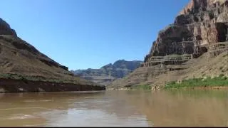 Cruising the Colorado River - HD