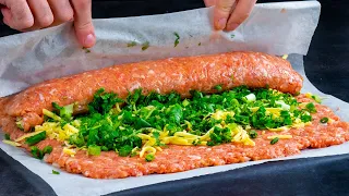 Just minced meat and 2 ingredients - this roulade for holidays is ready!