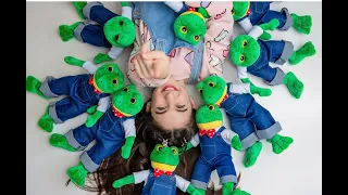 MI COLECCION DE PELUCHES DE RHENNÉ!  💓🐸 #laracampos  #RHENNÉ