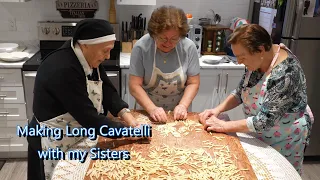 Italian Grandma Makes Long Cavatelli with Her Sisters