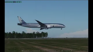 B787-900 Dreamliner touchdown at Northern Kentucky Int'l Airport. @XPlaneOfficial