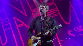 Noel Gallagher and The High Flying Birds- Quinn the Eskimo ( The Mighty Quinn) Taunton 24 August 24
