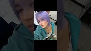 Клава Кока покрасила волосы в фиолетовый цвет