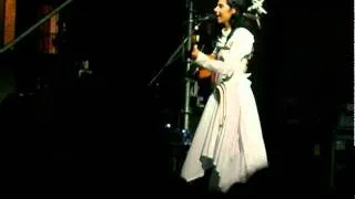 PJ Harvey - On Battleship Hill - Live