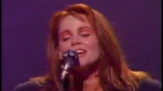 Belinda Carlisle performs World Without You Live!