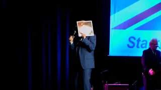 Herman's Hermits Peter Noone - Leaning on a Lamppost [Casino Rama; May 25, 2018]
