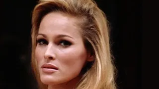 13 Sexy Photos of Ursula Andress