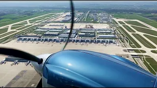 Diamond DA62, Low 360° Circle above Munich Airport (EDDM)