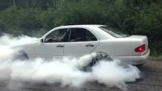 1999 Mercedes e320 burnout!