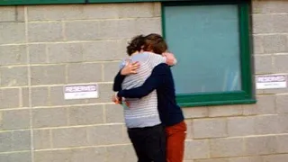 Larry Stylinson hugging