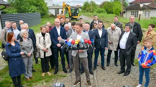 Na ovom mjestu su ljudi stradali zbog LOŠEG PRUŽNOG PRELAZA. Ljudski životi su SVETINJA!