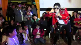 Michael Jackson Peruano Jhon Palacios: Beat It (cumpleaños)