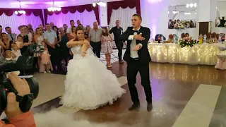 Orsi & Balázs vicces nyitótanc ( funny wedding dance )