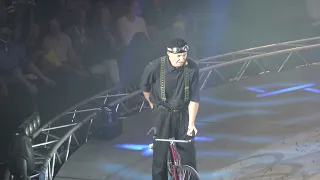 Zirkus Flic Flac / Kleinstes Fahrrad der Welt / Comedy