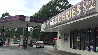 Residents outraged after deadly shooting at Birmingham convenience store